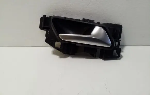 Opel Grandland X Front door interior handle 98201552