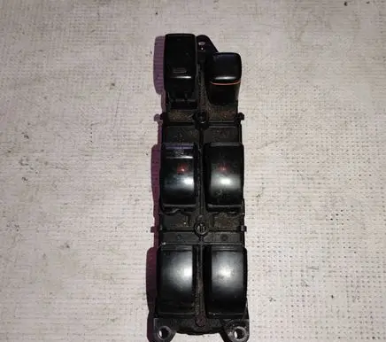 Toyota Highlander XU20 Front door window switch trim 8404048050