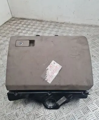 Volkswagen PASSAT B6 Glove box 3C1857114