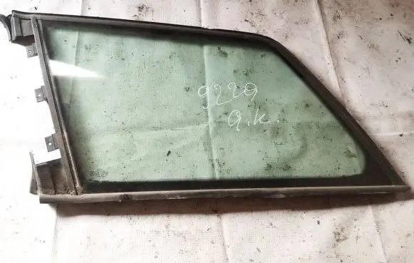 Audi A4 S4 B5 8D Rear side window as2