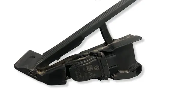 BMW 4 F32 F33 Accelerator throttle pedal 6853175