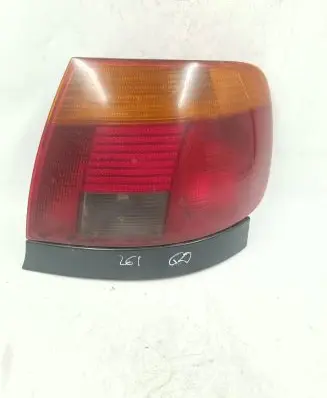 Audi A4 S4 B5 8D Tailgate rear/tail lights