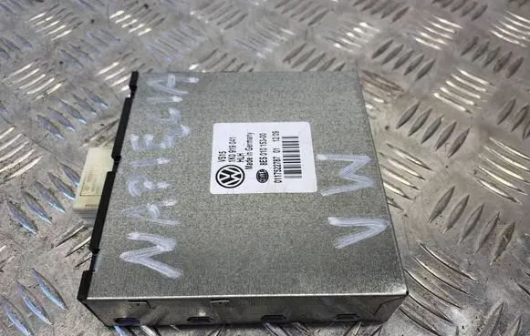 Volkswagen Golf V Power management control unit 1K0919041 8ES01015300