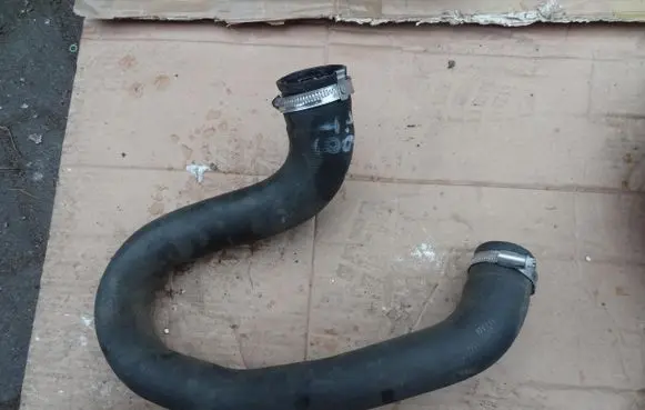 Peugeot 308 Intercooler hose/pipe 9689034680