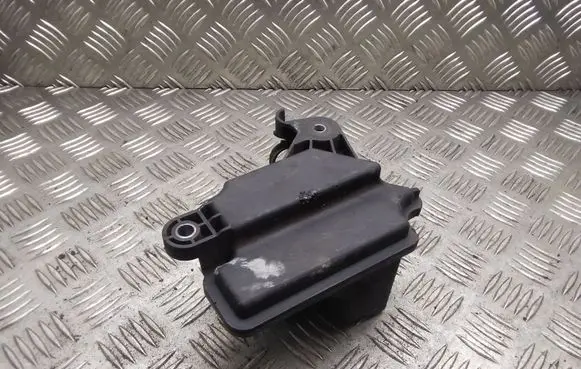 Vacuum air tank
