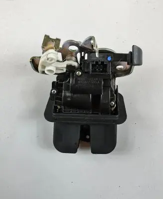 Loading door lock