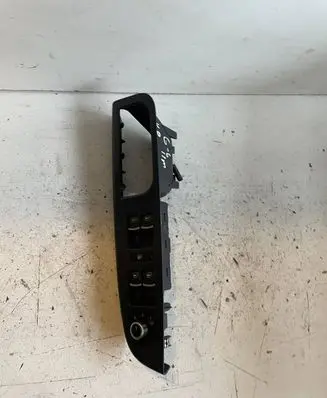 Volkswagen Golf IV Front door window switch trim 1K4868049C