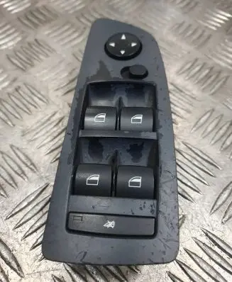 BMW 1 E81 E87 Electric window control switch 6952044 C417A101