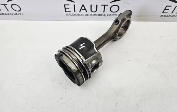 Toyota Auris 150 Piston with connecting rod 8BA13118