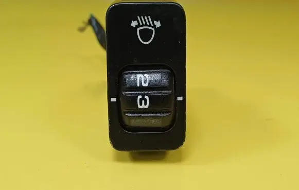 Mitsubishi Space Star Headlight level height control switch