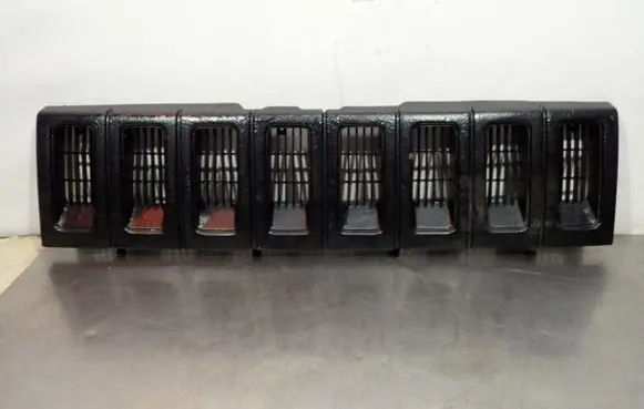 Jeep Grand Cherokee Front bumper upper radiator grill