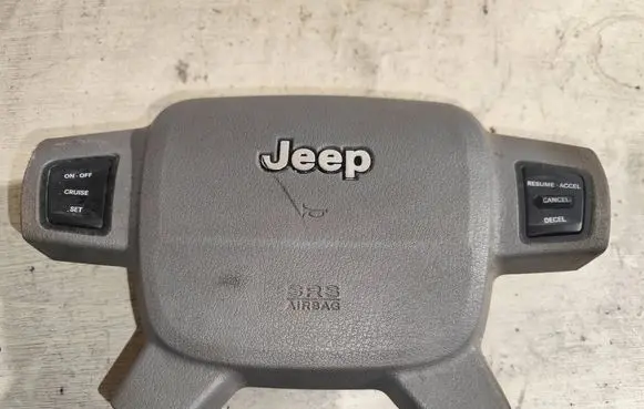 Jeep Grand Cherokee (WK) Steering wheel airbag 6004705 Cwts4c3hgef