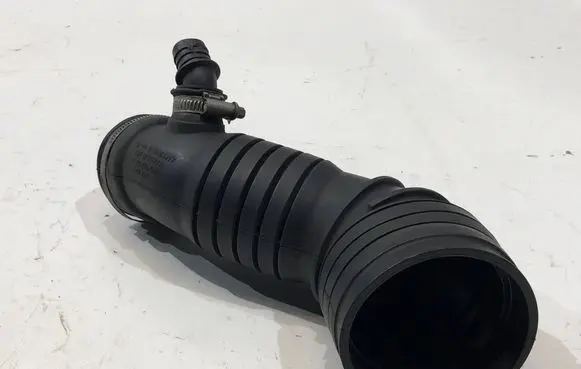 Audi A4 S4 B6 8E 8H Air intake hose/pipe 4B0129627