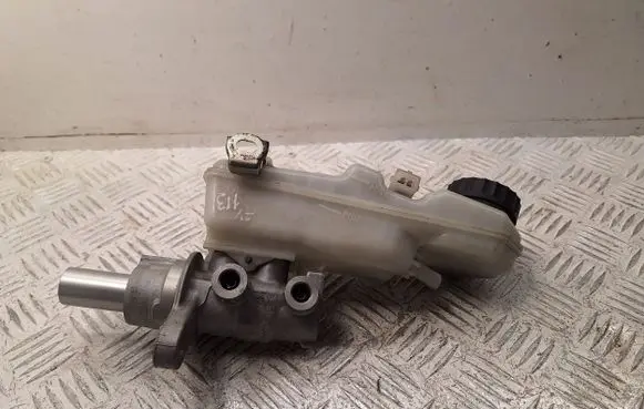 Toyota Avensis T270 Master brake cylinder 0204255239 4720109370 09109