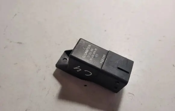 Citroen Xsara Picasso Glow plug pre-heat relay 9640469680 51252002 15205
