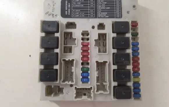 Nissan X-Trail T31 Fuse module