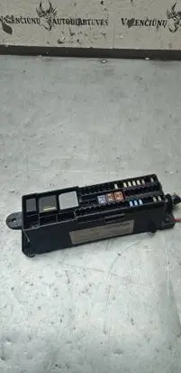 Ford Focus Fuse module E02260200 AV6T14K131AC