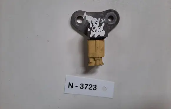 Nissan Qashqai Airbag deployment crash/impact sensor
