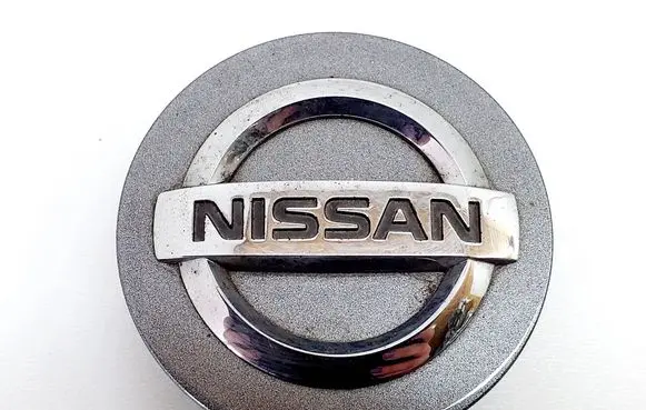 Nissan Pulsar R20 wheel hub/cap/trim 40342BR02AB1 40342BR03AB1