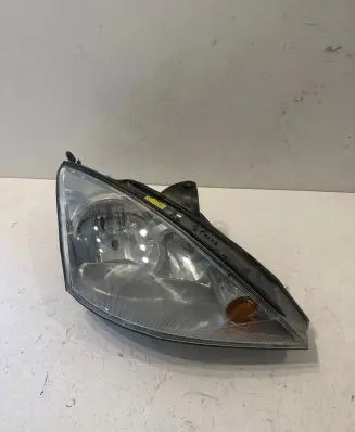 Ford Focus Headlight/headlamp 2M5113105BD