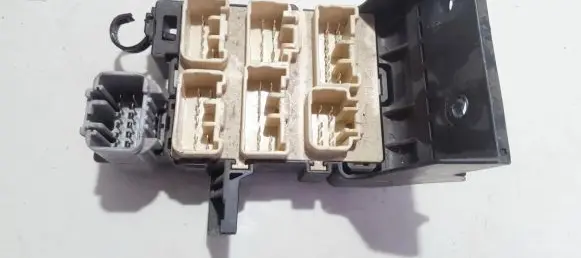 Toyota Corolla Verso AR10 Fuse box set 8273405020 82734-05020