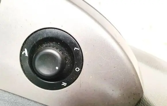 Chrysler Sebring (ST-22 - JR) Wing mirror switch 04602789aa