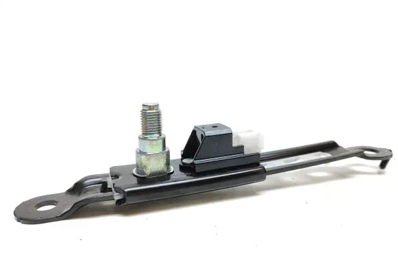 Toyota RAV 4 (XA50) Seat belt height adjuster H640001