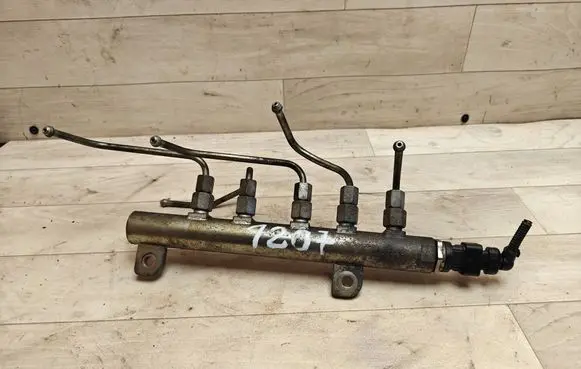 Opel Zafira B Fuel main line pipe 0445214095 55209572