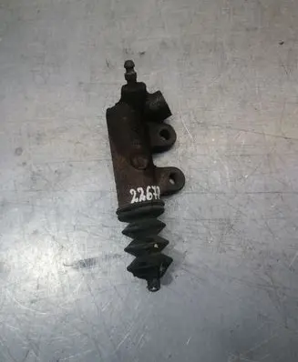 Toyota Auris 150 Clutch slave cylinder 