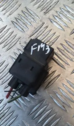 Ford Mondeo Mk III Glow plug pre-heat relay 94vg14n089