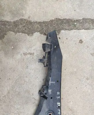 Audi Q7 4L Front bumper mounting bracket 4L0807284