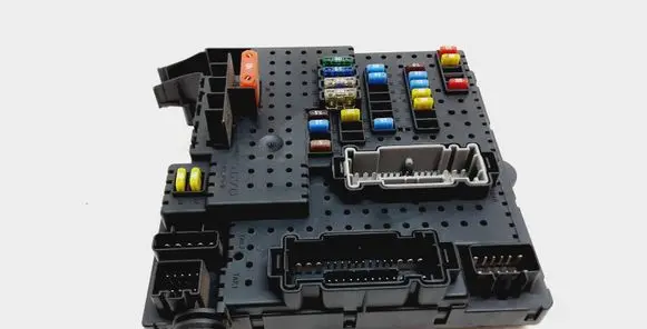 Volvo XC90 Fuse module 30728512