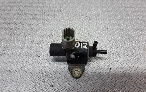 Volvo S40, V40 Vacuum valve 7700275912