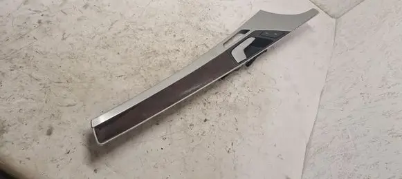 Audi A8 S8 D4 4H Front door trim bar 4H0867102