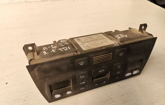Audi A6 S6 C5 4B Climate control unit 4B0820043AL