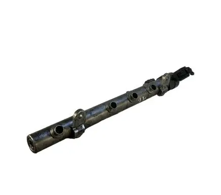Mercedes-Benz E W211 Fuel main line pipe A6420700495 10070251 20058812