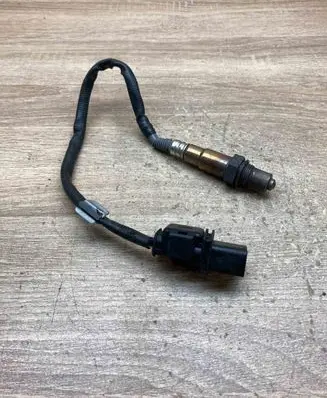 Volkswagen Golf IV Lambda probe sensor 0281004019 1928404682