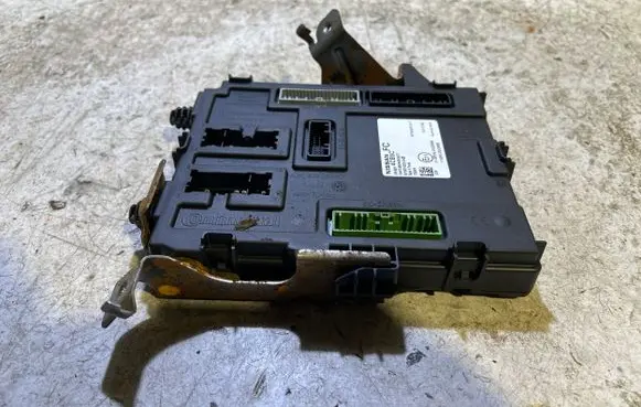 Nissan Qashqai Comfort/convenience module 284B14CB5C S180192104B 116RI002869