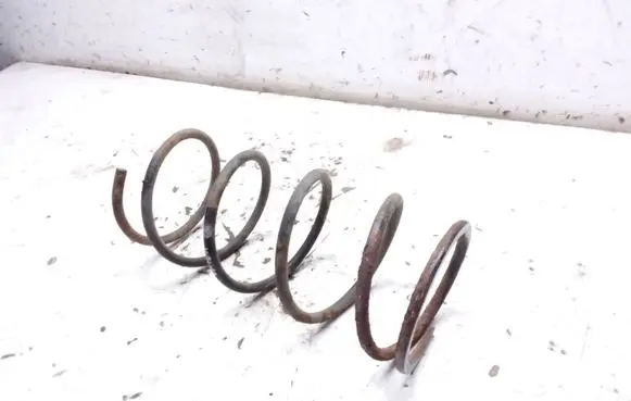 Volvo S40, V40 Front coil spring