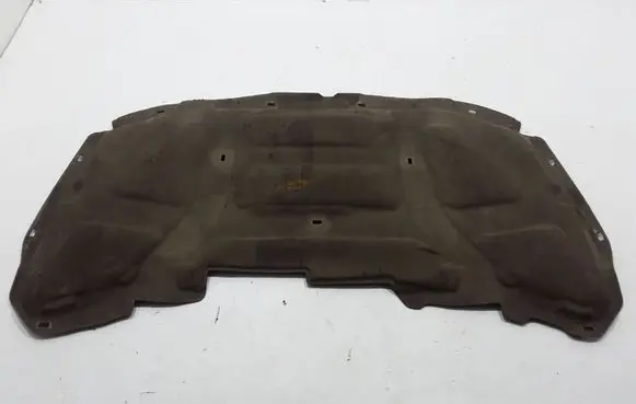 Engine bonnet/hood sound/heat insulation