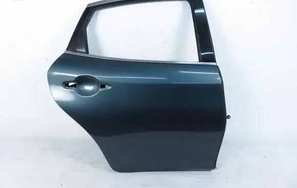 Infiniti M Rear door 
