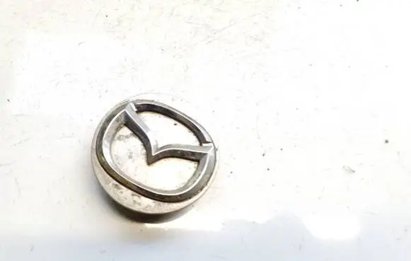 Mazda 2 Original wheel cap d07a37190 a316b