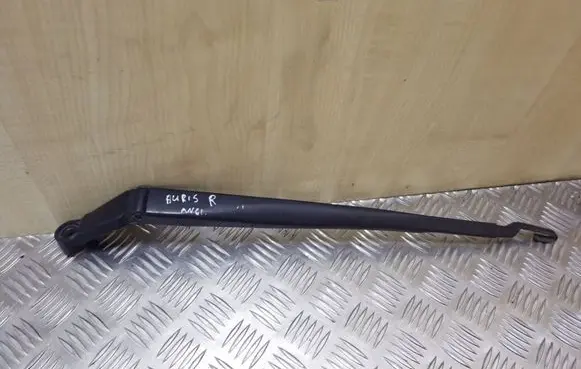 Toyota Auris 150 Front wiper blade arm 3451926