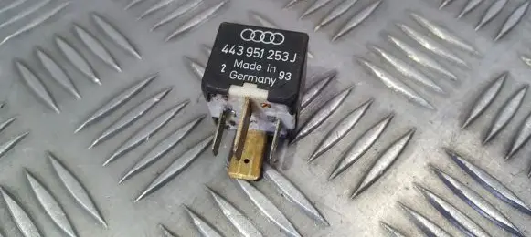 Volkswagen PASSAT B5 Other relay 443951253j 899511