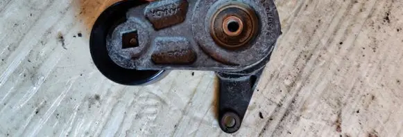 Cadillac SRX Generator/alternator belt tensioner 12626644
