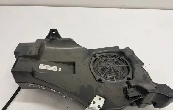 Audi A3 S3 8V Subwoofer speaker 8P4035382A