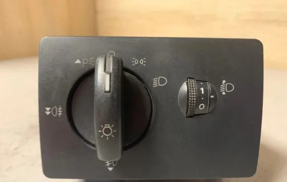 Ford Focus Light switch 4M5T13A024LA 04059715