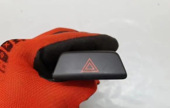 KIA Magentis Hazard light switch 864W01404