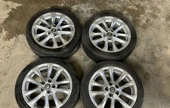 Renault Megane IV R17 alloy rim 403005273R