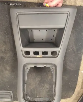Volkswagen Golf Plus Other center console (tunnel) element 5M1863487 5M1863476